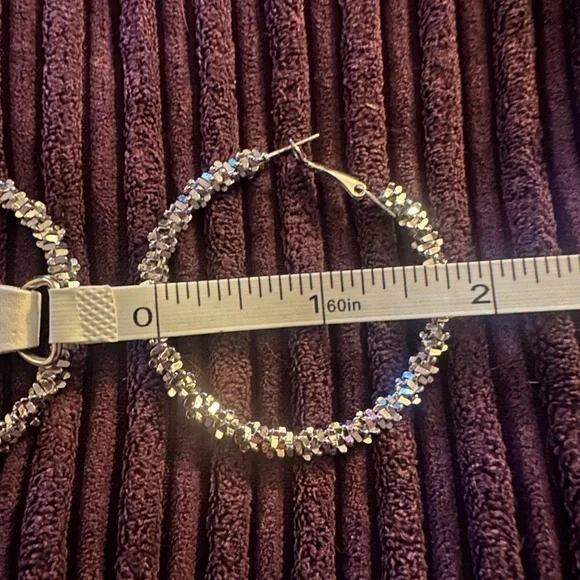 Elegant Silver Hoop Earrings - Picture 3 of 4